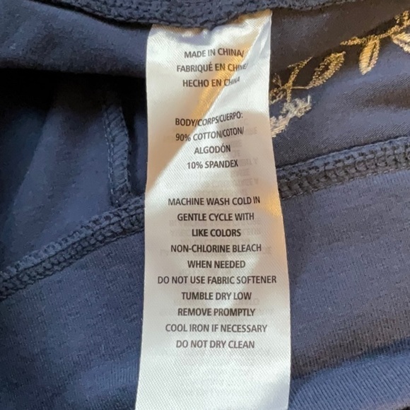 🎉 SALE Betsy Johnson Performance Leggings. Irregular - Picture 7 of 9